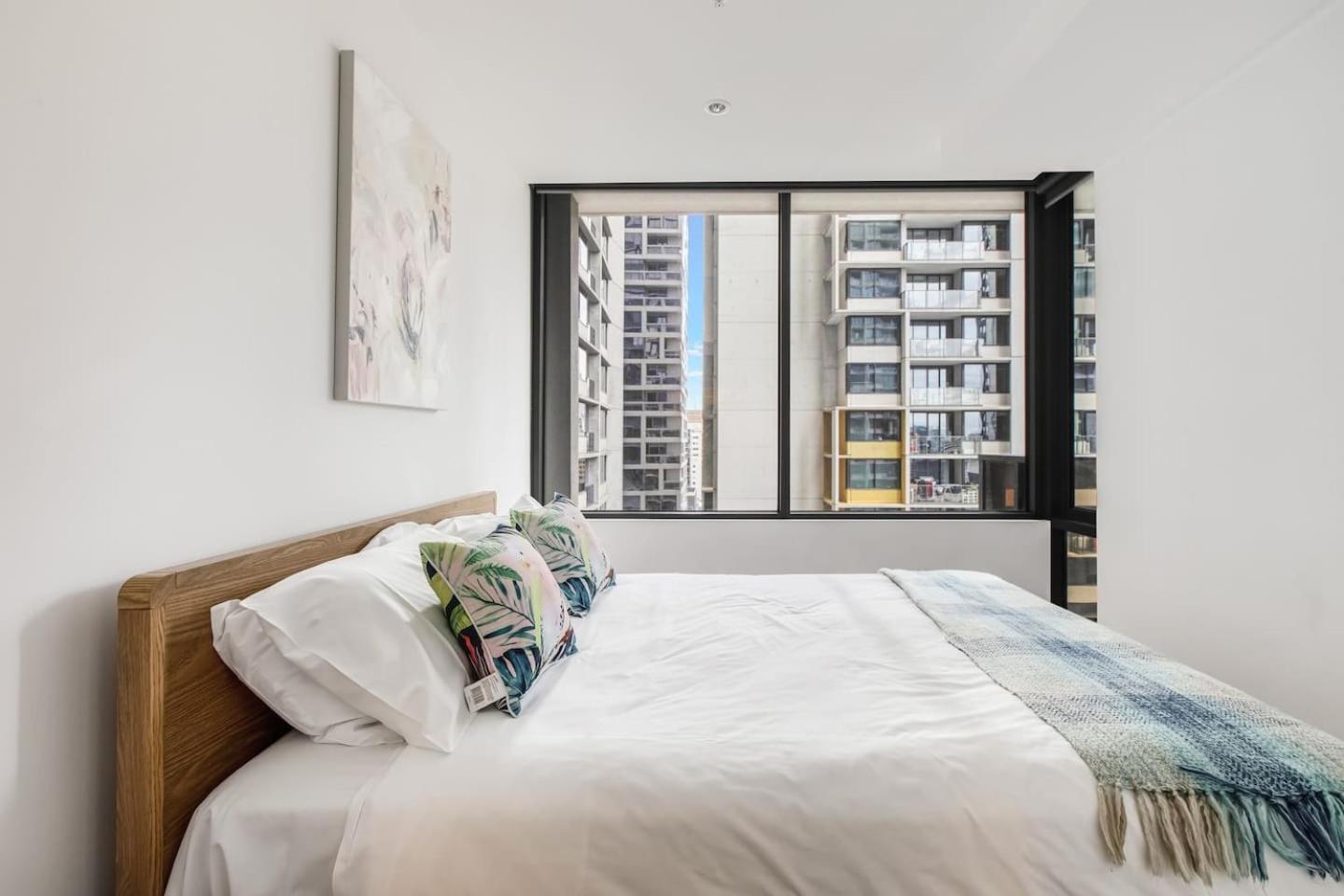 Metro Muse - Minimalist Chic For Couples In Cbd Apartment Melbourne Exterior photo